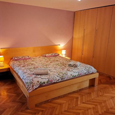Apartments Bevk ไพราน ภายนอก รูปภาพ